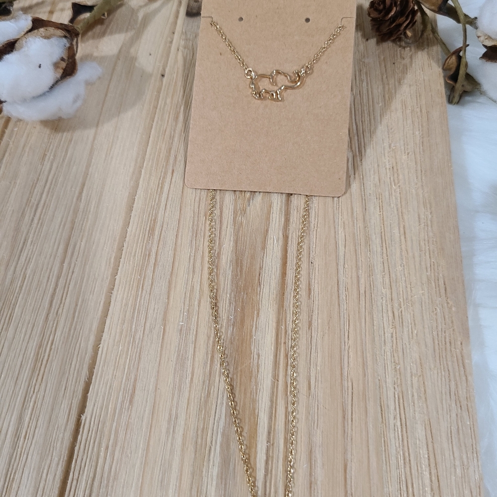 🐘🐘NEW🐘🐘VERY NICE!! Hollow Elephant Necklace in GOLD Plating 🐘🐘 - Picture 12 of 13